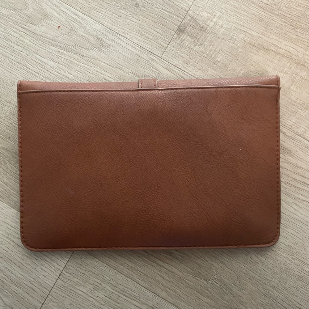 Universal Thread Tan Clutch - Picture 3 of 4